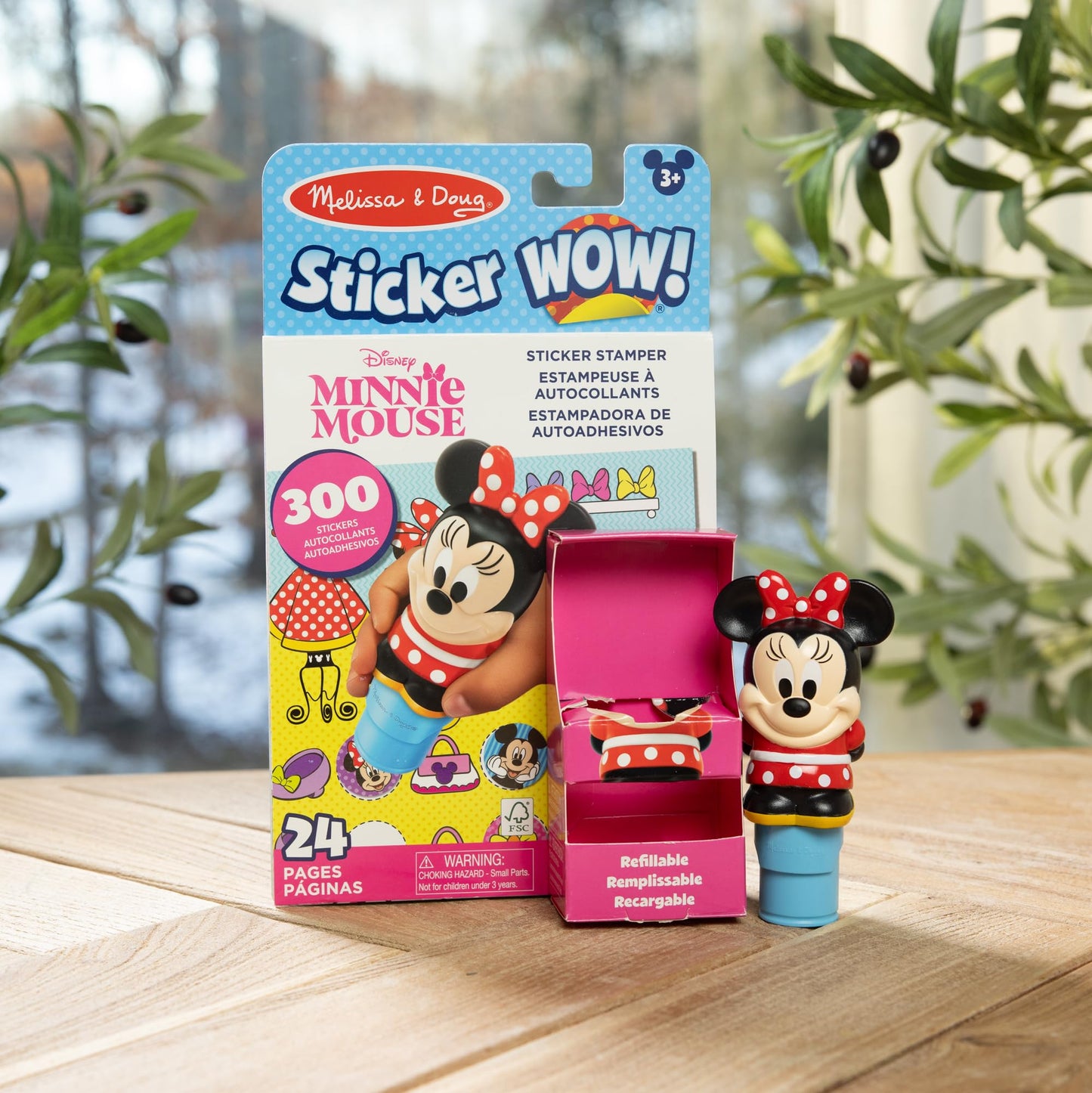 Minnie Mouse Sticker Wow! 24-Page Activity Pad and Sticker Stamper