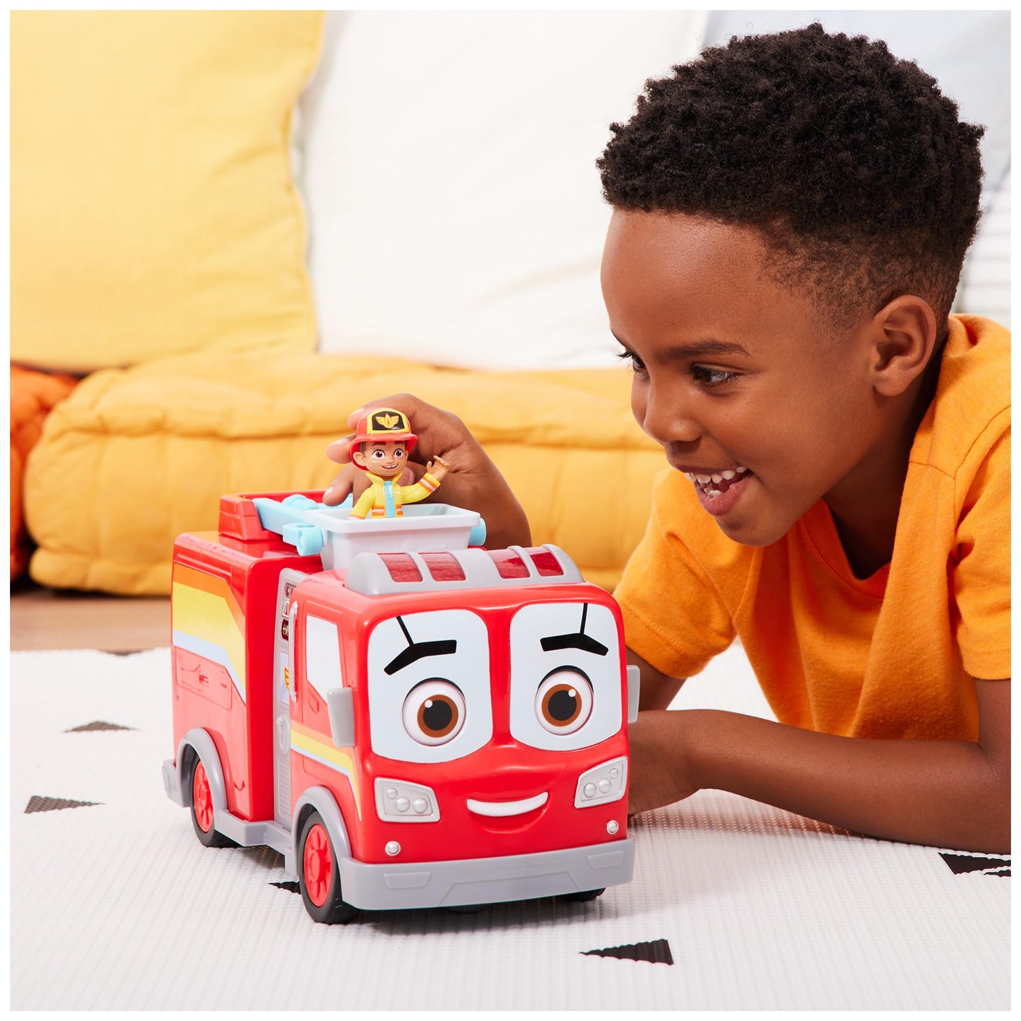 Disney Junior Firebuds, Bo & Flash Rescue Adventure Fire Truck with VROOMLINK, Lights, Sounds, Movements Kids Toys for Boys and Girls Ages 3+