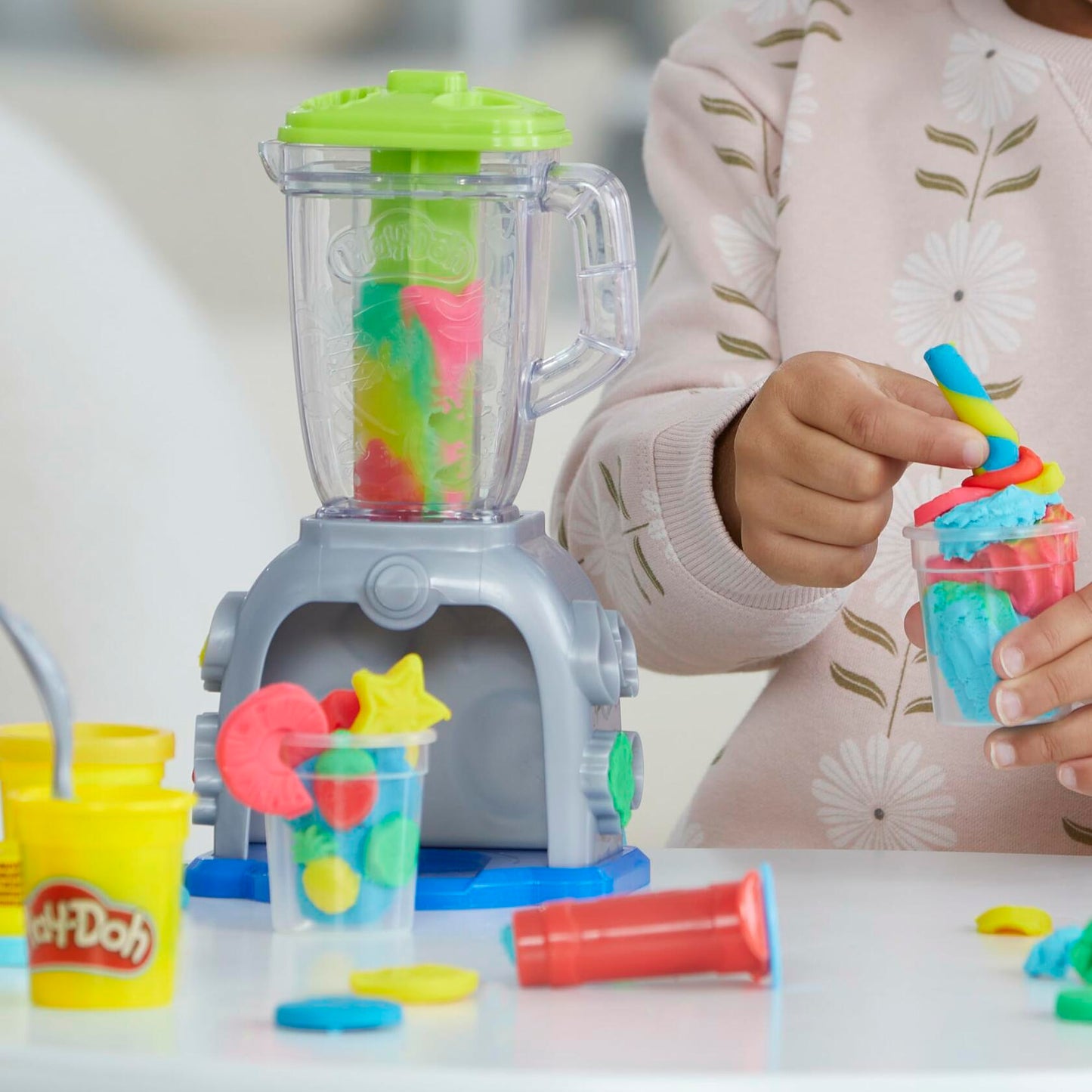 Play-Doh Swirlin' Smoothies Toy Blender Playset, Play Kitchen Appliances for Ages 3+